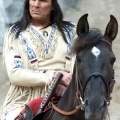 Гойко Митич — югославский киноактёр, режиссёр и каскадёр, стал знаменитым как исполнитель ролей индейцев 