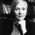 Ольга Федоровна Берггольц — русская советская поэтесса, прозаик.