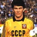 Ринат Файзрахманович Дасаев — советский футболист (вратарь), один из лучших голкиперов мира 80-х годов