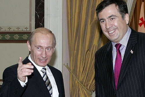 Фото: Встреча Владимира Путина и Михаила Саакашвили в 2008 году