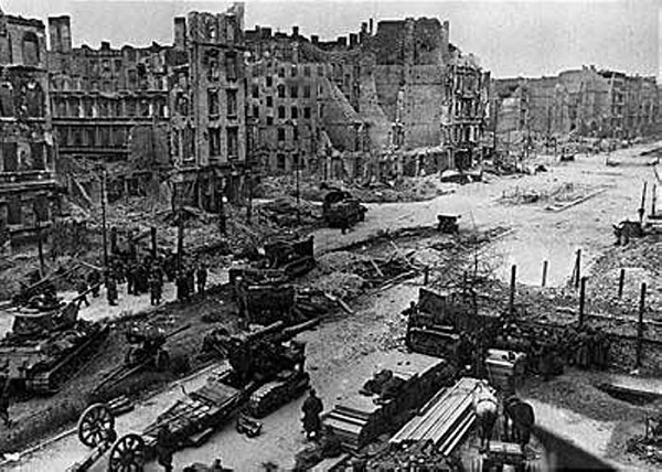 Фото:  Последний бой - он трудный самый. Битва за Берлин.