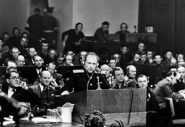 Фото: Главный обвинитель на Нюрнбергском процессе от СССР Роман Руденко выступает во Дворце Юстиции.