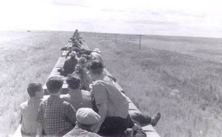 Фото: ССО МГУ 1958 год. Поезд на целину в Казахстан.