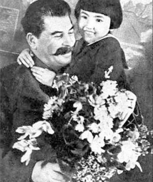 Фото: Энгельсина Маркизова на руках у Сталина