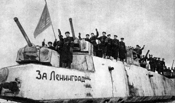 Фото: Бесстрашные защитники Родины готовятся к прорыву блокады Ленинграда, 1943 год