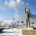 Памятник Юрию Гагарину на космодроме Байконур