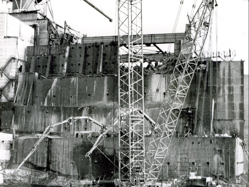 Фото: Разрушения на Чернобыльском реакторе