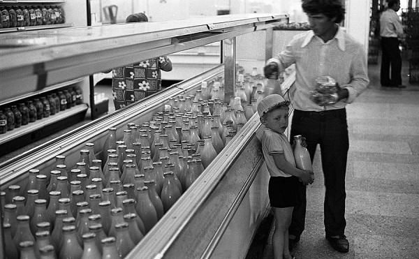 Фото: Вкусное молоко советского детства. Универсам в СССР.