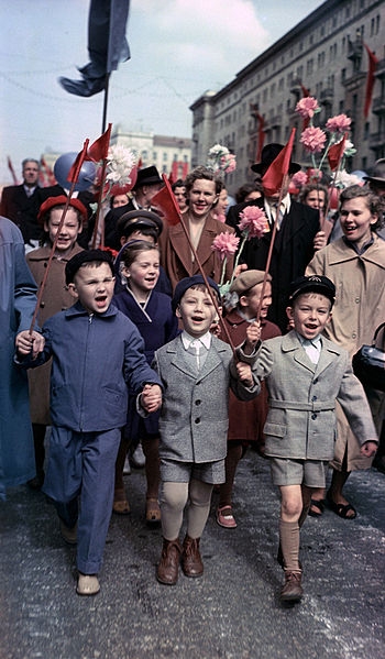 Фото: Первомайская демонстрация в Москве, 1960
