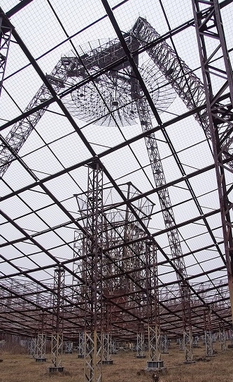 Фото: Фрагмент заброшенной станции по изучению ионосферы в Змиеве, 2014 год