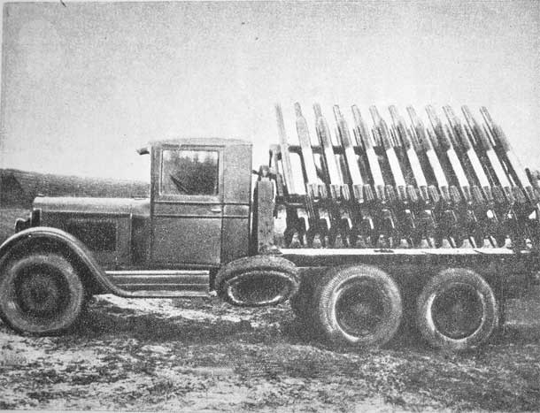 Фото: Один из первых опытных вариантов БМ ракетных установок Катюша, 1937 год