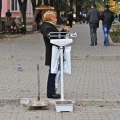 Советские уличные весы можно встретить и сегодня.  2009 год