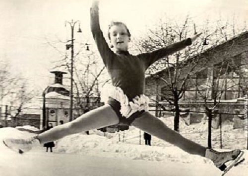 Фото: Татьяна Тарасова в детстве. Начало спортивной биографии.