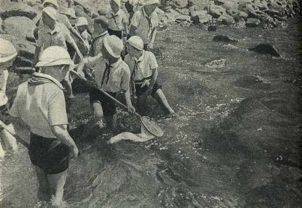 Фото: Юннаты на море.1935 год