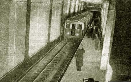 Фото: Прибытие первого пробного поезда 