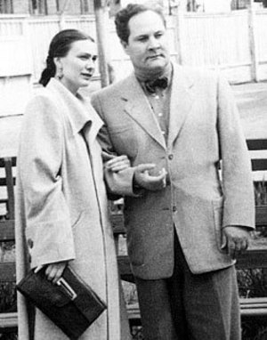 Фото: Галина Брежнева с первым мужем, артистом цирка Евгением Милаевым