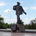 Памятник Стаханову - герою первых соцсоревнований