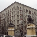 Копии конных статуй  архитектора Клодта у дома Бурова в Москве, 1940 год