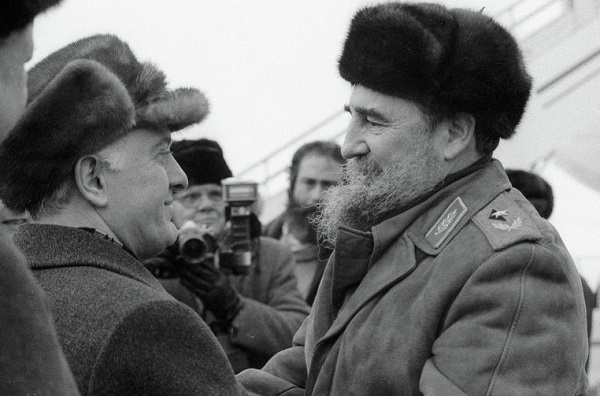 Фото: Эдуард Шеварднадзе и Фидель Кастро, 1991 год
