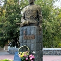 Памятник герою
