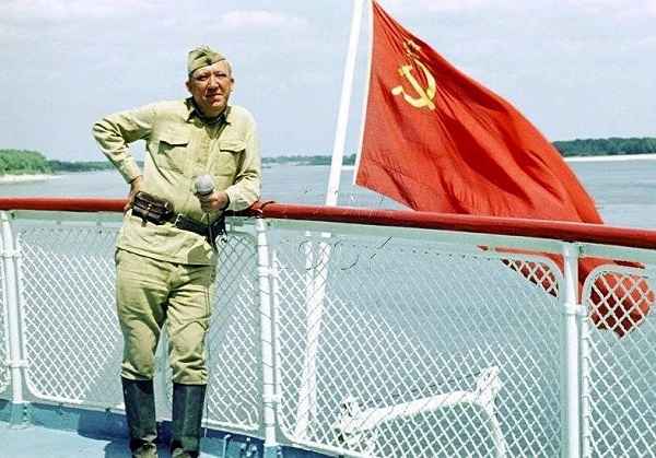 Фото: Ветеран Великой Отечетвенной Войны Юрий Никулин, 1985 год