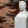  Памятник на могиле Сталина