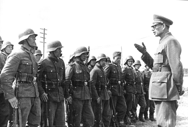 Фото: Генерал Власов и РОА Русская освободительная Армия, 1943 год
