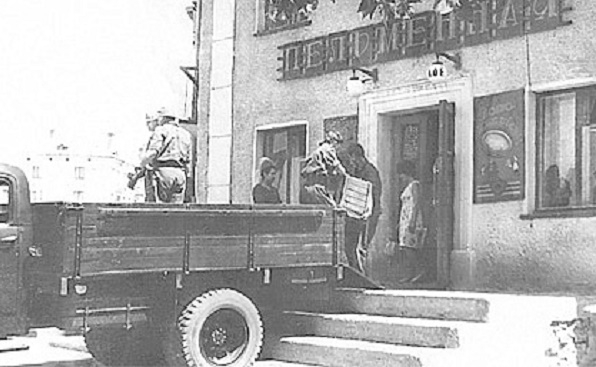 Фото: Советские пельменные - первый фастфуд в СССР