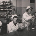 Приготовление лекарств в советской аптеке