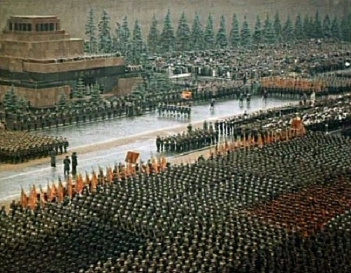 Фото: Кадр из документального фильма Парад Победы на Красной площади 1945 года