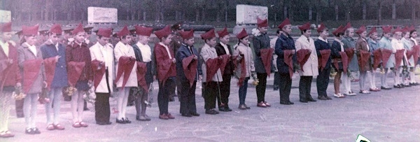 Фото: Прием в пионеры учащихся школы при посольстве СССР в ГДР, 1977 год