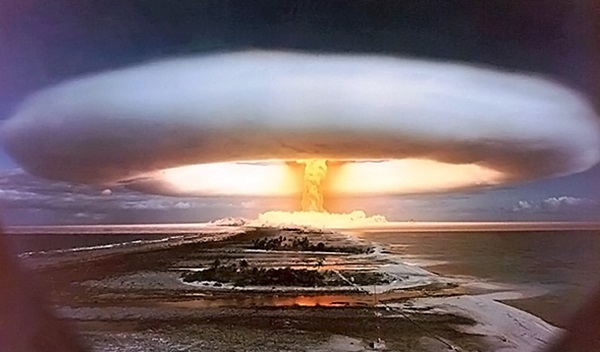 Фото: Взрыв термоядерной бомбы Царь бомбы 30 октября 1961 года