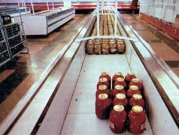 Фото: Магазин в 80-х. Больше соков в СССР