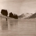 Природное ледовое покрытие высокогорного катка Медео в 50е годы