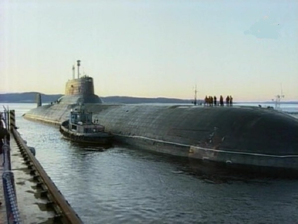 Фото: Крупнейший подводный крейсер в мире - подлодка Акула, 1986 год
