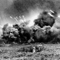 В бой вступают ракетные установки  БМ-13 Катюши. 1941 год