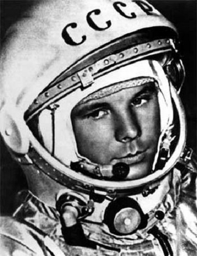 Фото: Первый космонавт Земли Юрий Гагарин