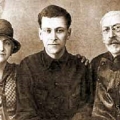 Лихачев с родителями, посетившими его в Соловецком лагере. 1929 г.
