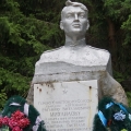 Памятник летчику Михайлову, повторившему подвиг Гастелло в 1944 году