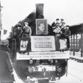 Первый поезд с большой земли после прорыва блокады Ленинграда, 1943 год
