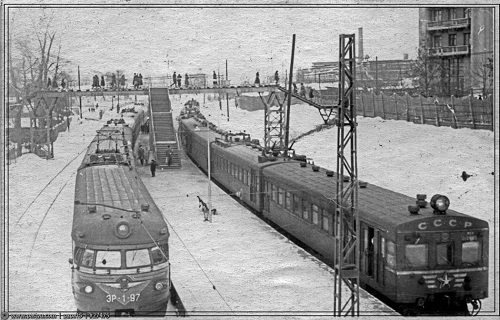 Фото: Пригородные электрички в СССР, 1965 год
