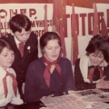 Подготовка к уроку политинформации в советской школе 