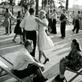 На послевоенной танцплощадке в Москвы