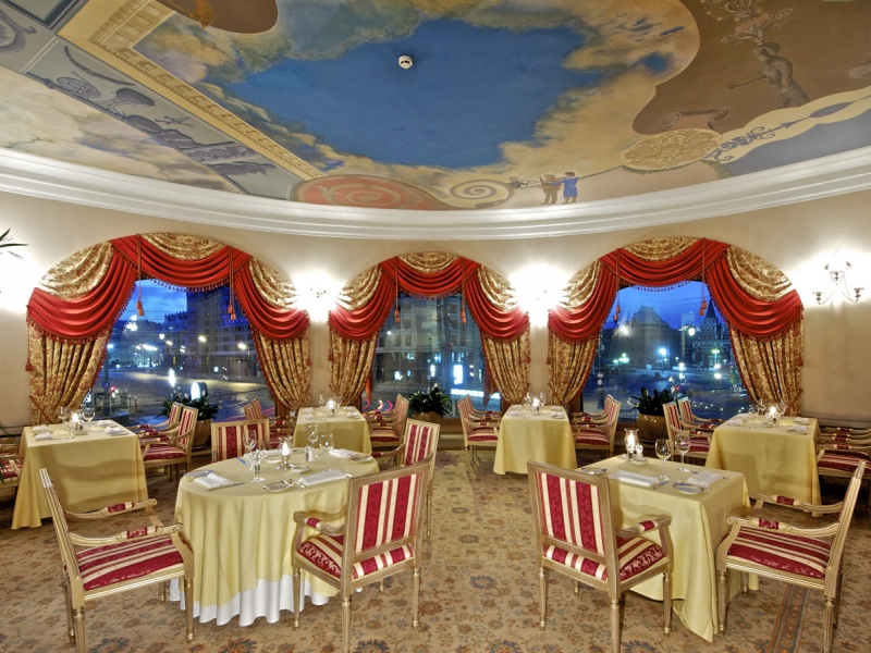 Фото: Ресторан в гостинице Националь Москва