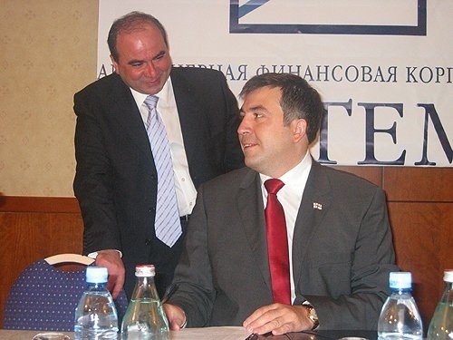 Фото: Михаил Саакашвили и его политический соратник Зураб Жвания, 2003 год