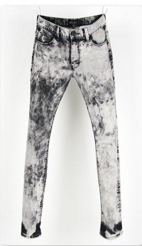 Фото: В моду входят джинсы с эффектом поношенности и потертости. Такие джинсы в народе называют «варенки»
