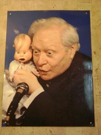 Фото: Сергей Владимирович Образцов с любимой куклой Тяпой