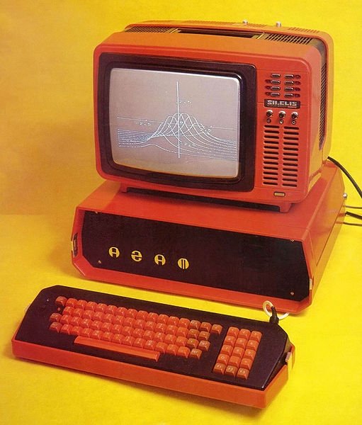 Фото: «Агат»- первый серийный универсальный 8-разрядный советский персональный компьютер