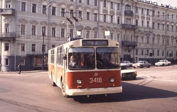 Фото: Маршрут московского троллейбуса №2 от Манежной площади до конца Кутузовского проспекта, где всегда было много контролеров