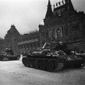 Танки Т-34 на военном параде 7 ноября 1941 года